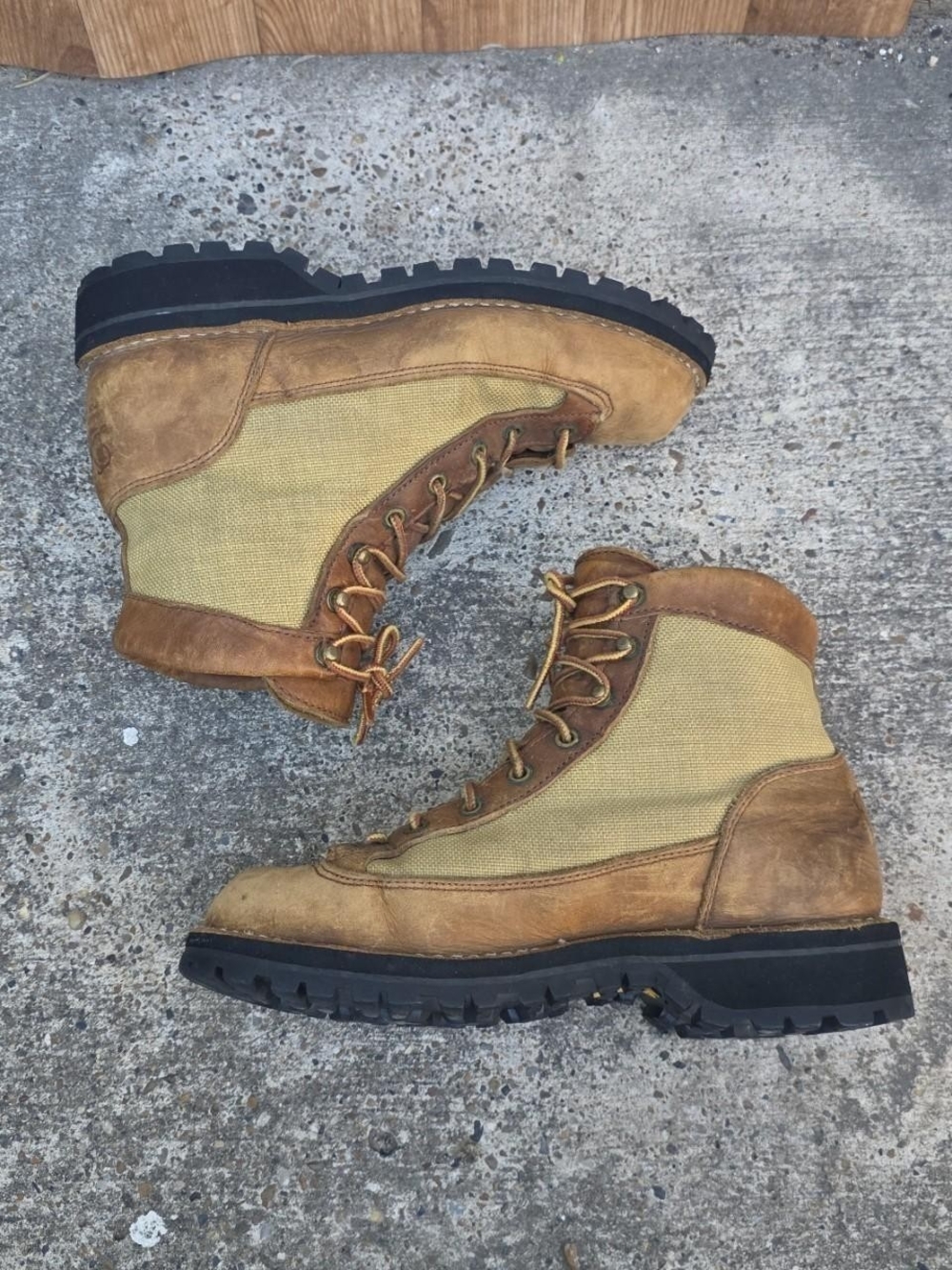 Vintage Danner Light USA Made Brown Leather Gore-Tex Boots Size 7 women's